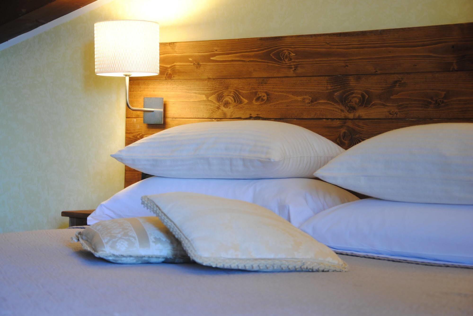 Flower Inn Ciampino Dış mekan fotoğraf
